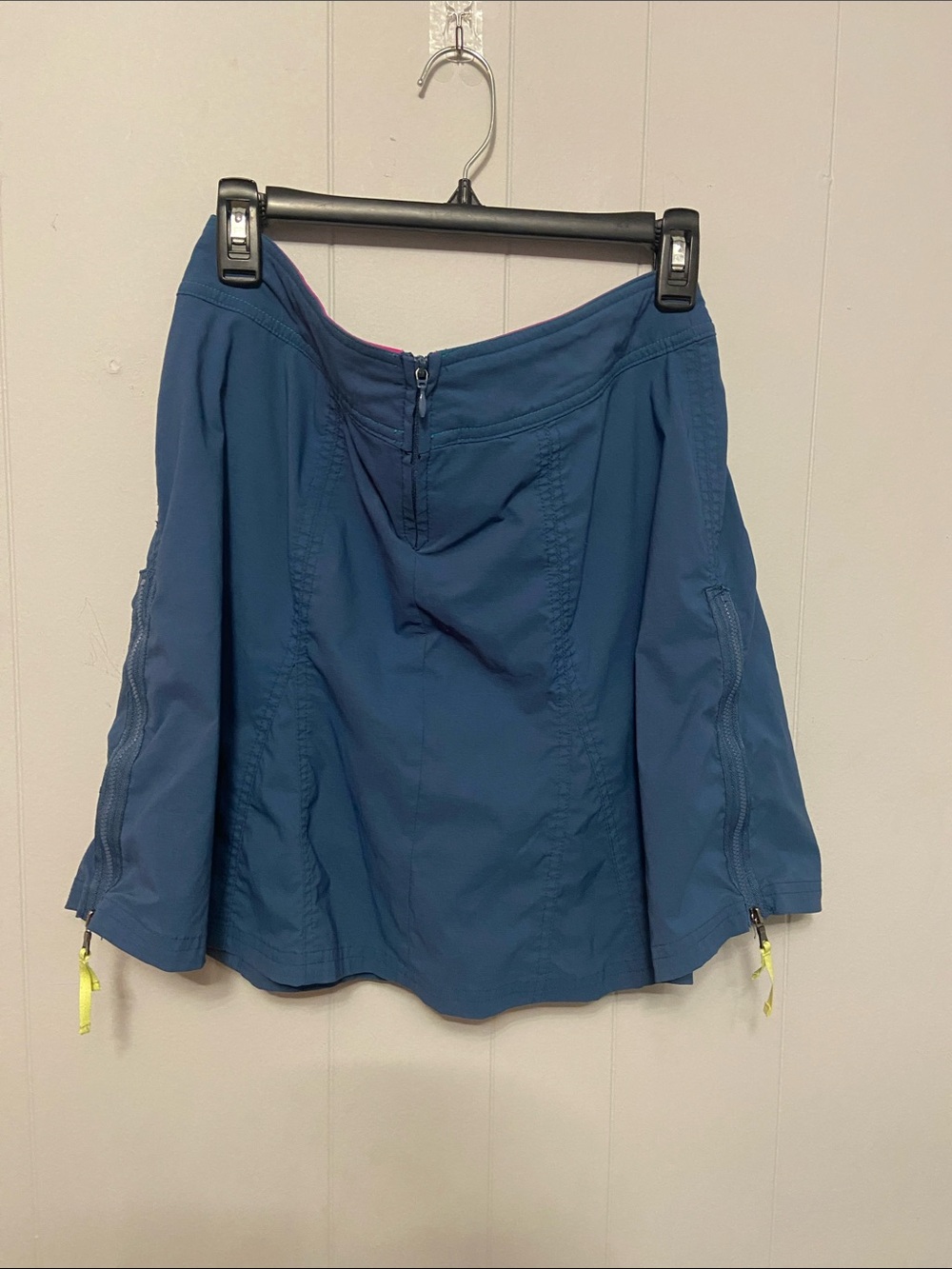 Title Nine Navy and neon green Athletic Skort. Pickleball, golf, hiking.